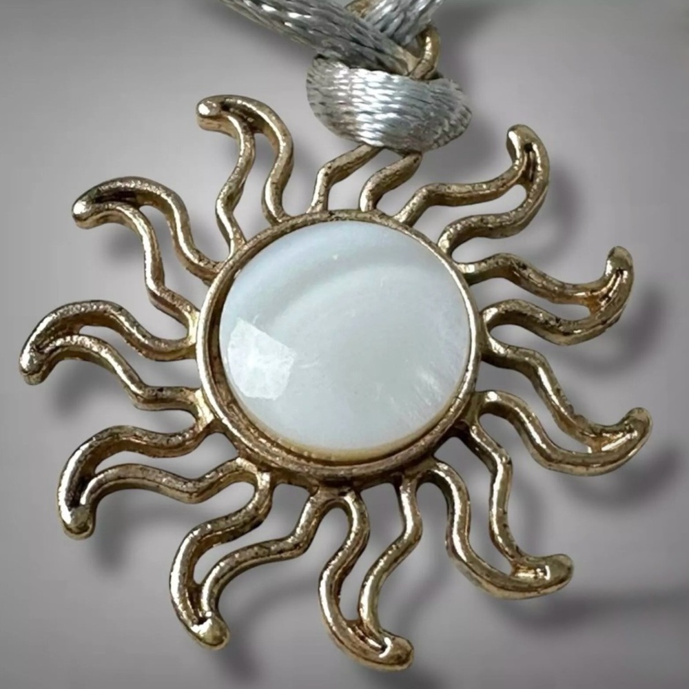 Free People One With The Sun Blue Layered Necklace Sunburst Pendant Beaded Chain - Picture 4 of 13